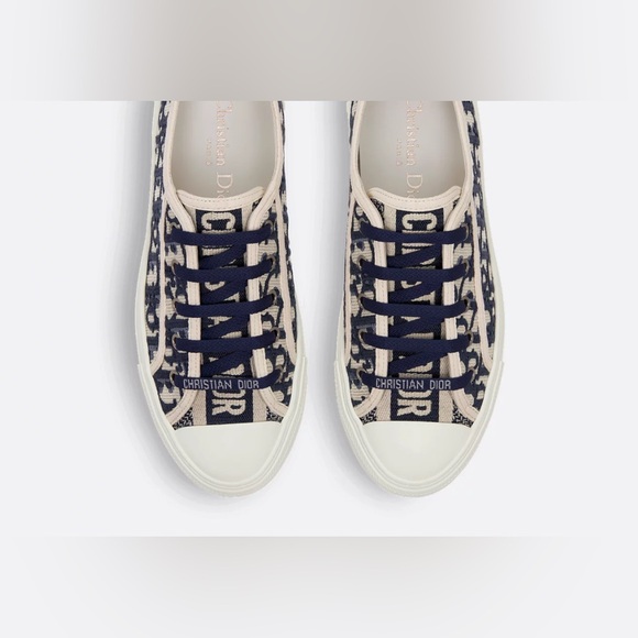 Walk'n'Dior Sneaker - Authentic -
Deep Blue Dior Oblique Embroidered Cotton. - Picture 7 of 13